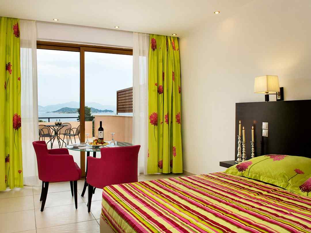 https://www.cristinahotel.com/wp-content/uploads/2015/08/summer-news-11.jpg