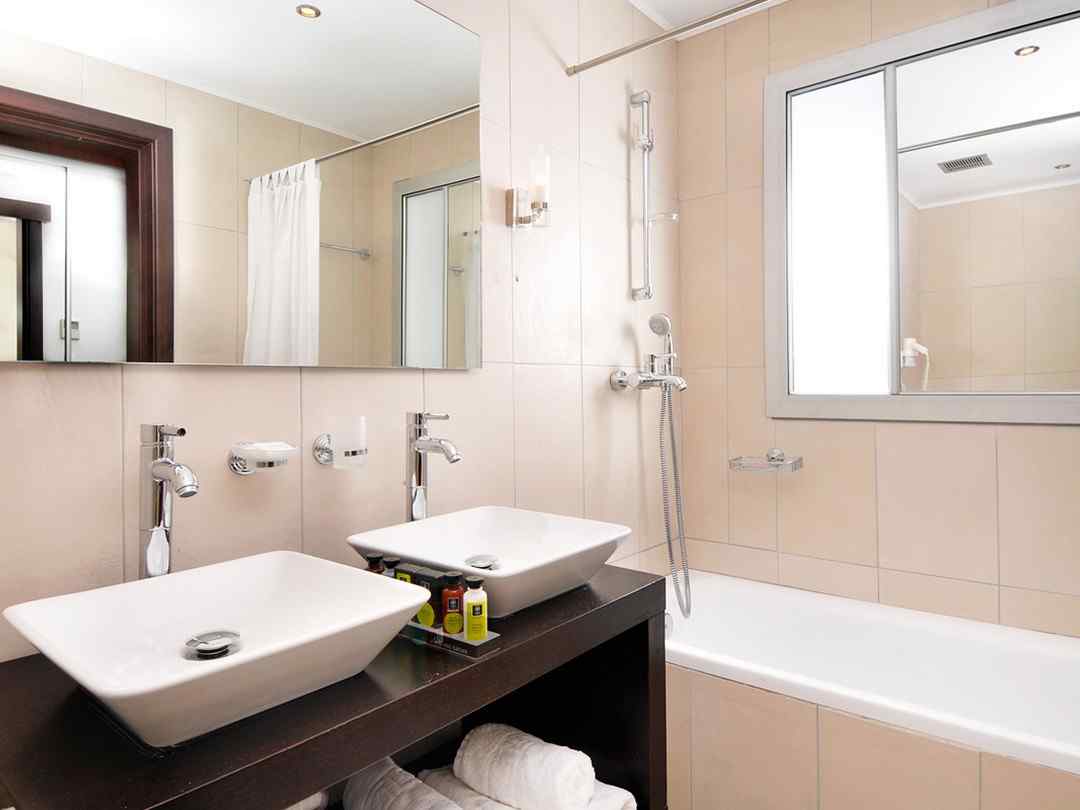 https://www.cristinahotel.com/wp-content/uploads/2015/08/summer-news-13.jpg