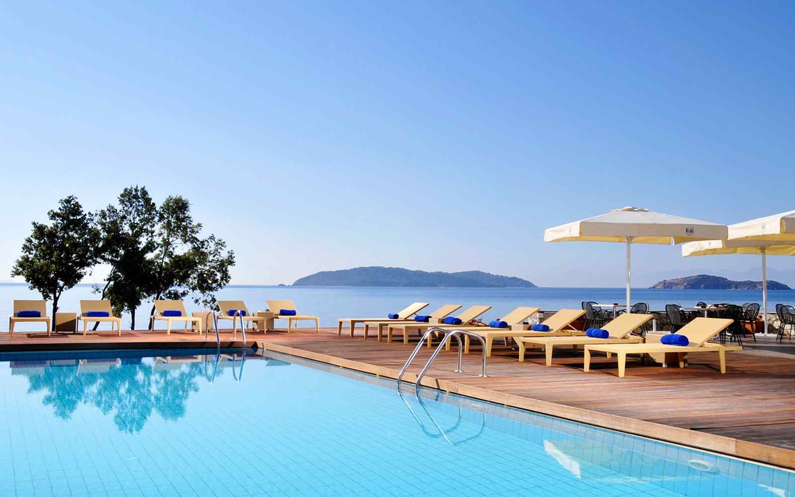 https://www.cristinahotel.com/wp-content/uploads/2016/03/summer-activities-01.jpg