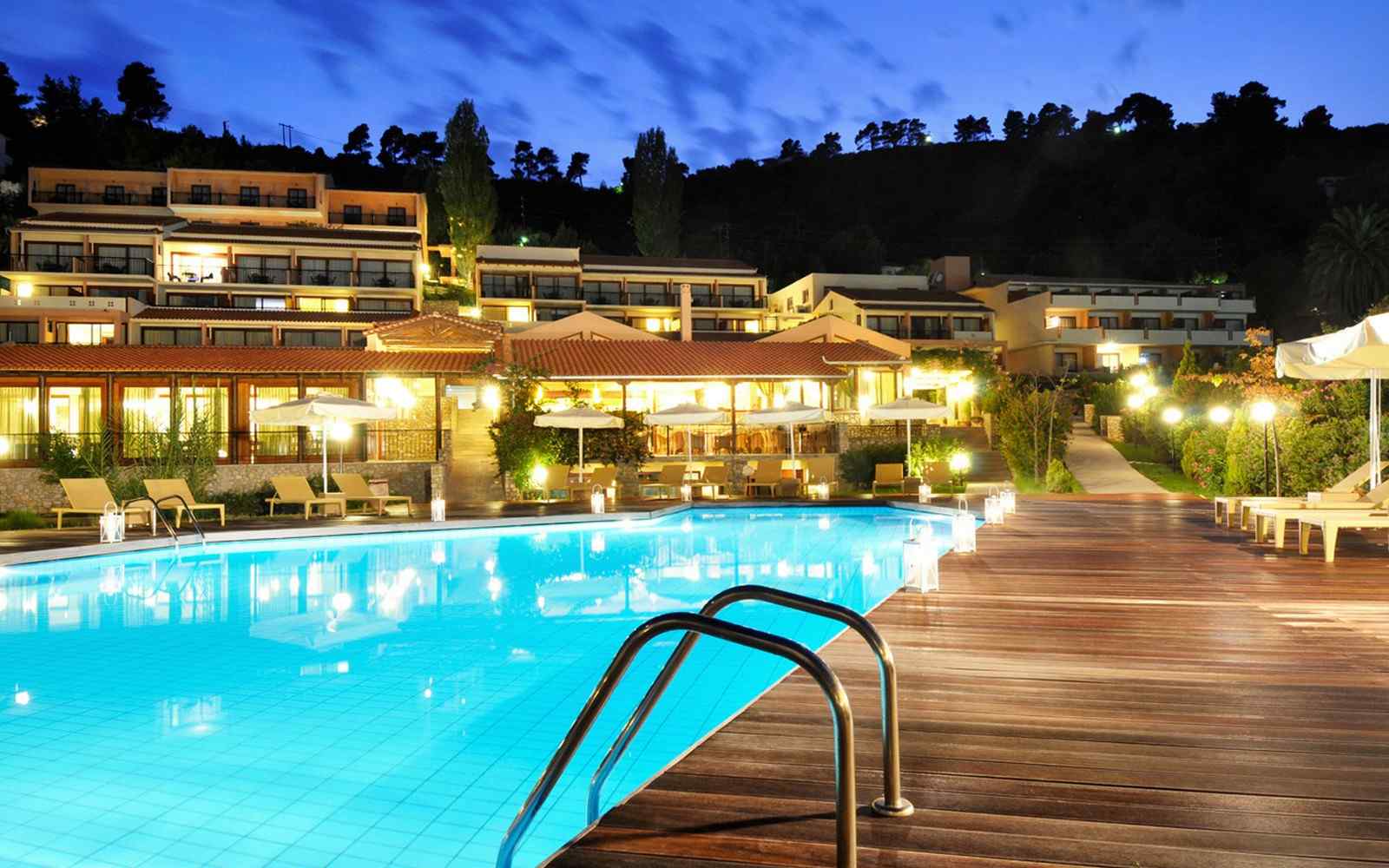https://www.cristinahotel.com/wp-content/uploads/2016/03/summer-activities-03.jpg